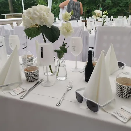 Waldhaus Lauenhain Hotel *